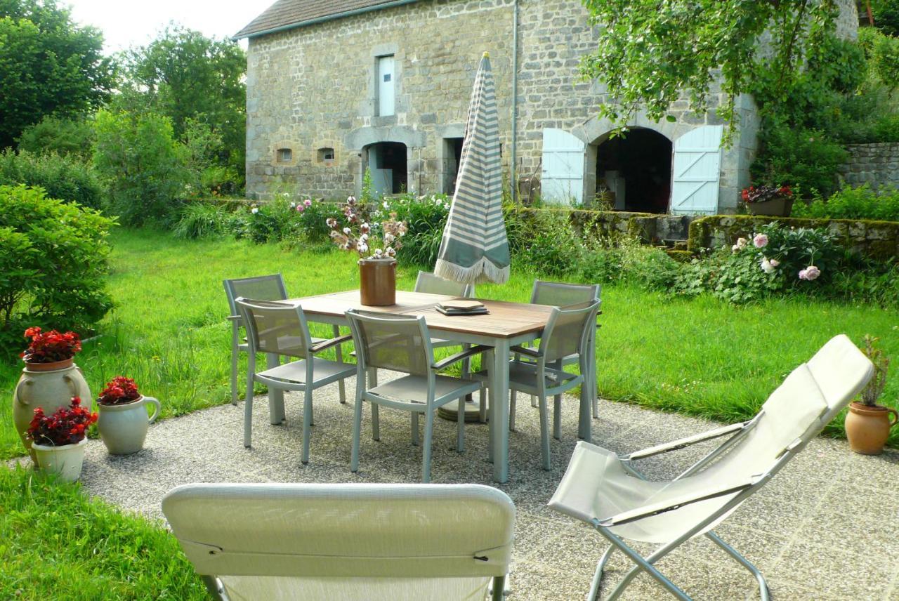 Bed and Breakfast chez Geppetto Saint-Georges-Nigremont Esterno foto